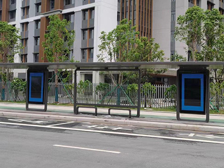 How to Choose a Wind-Resistant Smart Bus Shelter for Urban Projects?