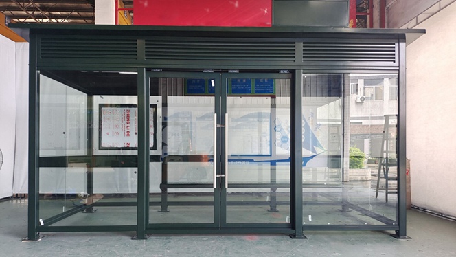 YEROO Iceland Insulated Bus Shelter Project: Climate-Resilient Comfort for Extreme Cold