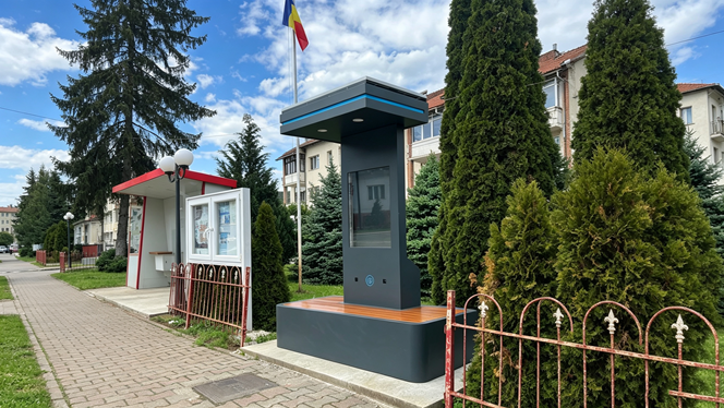 Smart Solar Charging Bench Project in Romania